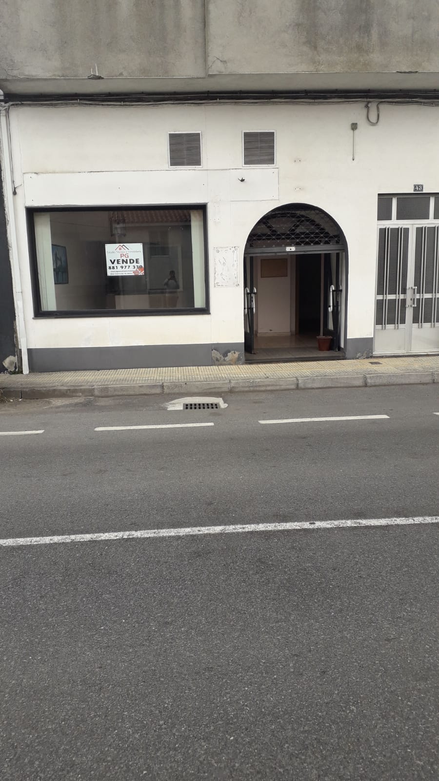 A43 – Se alquila Bajo Comercial en Avenida de Toques e Friol (Melide)