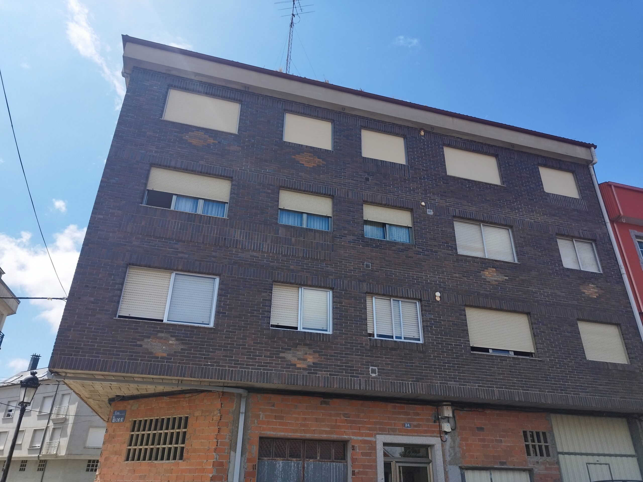 V313 – Se vende Piso en Calle Folicheiro (Melide)
