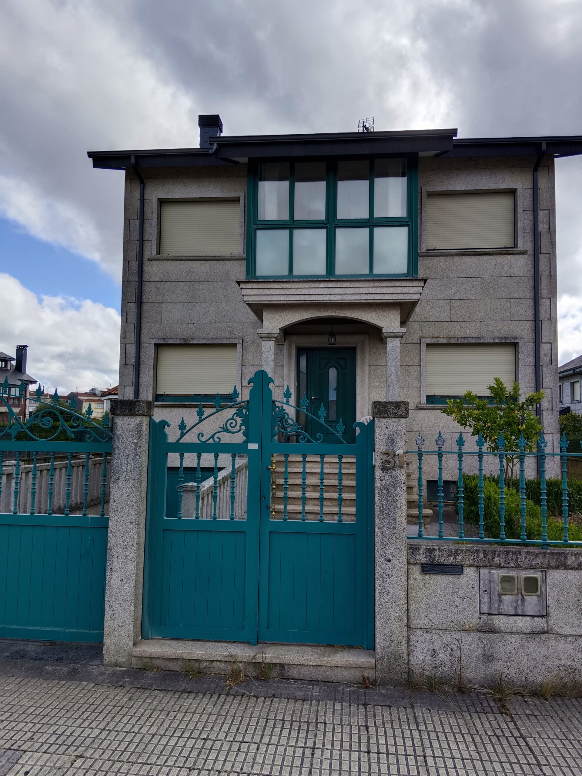 V308 – Se vende Casa en Centro de Melide