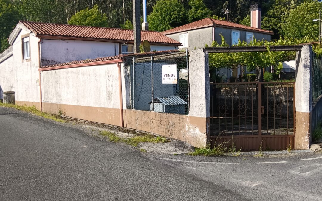 V336 – Se vende Casa en San Román (Santiso)