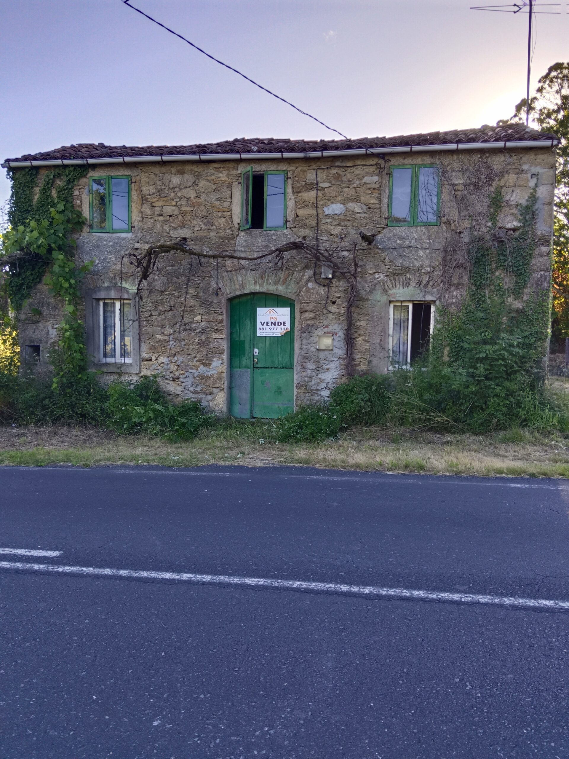 V339 – Se vende Casa en O Feal (Melide)